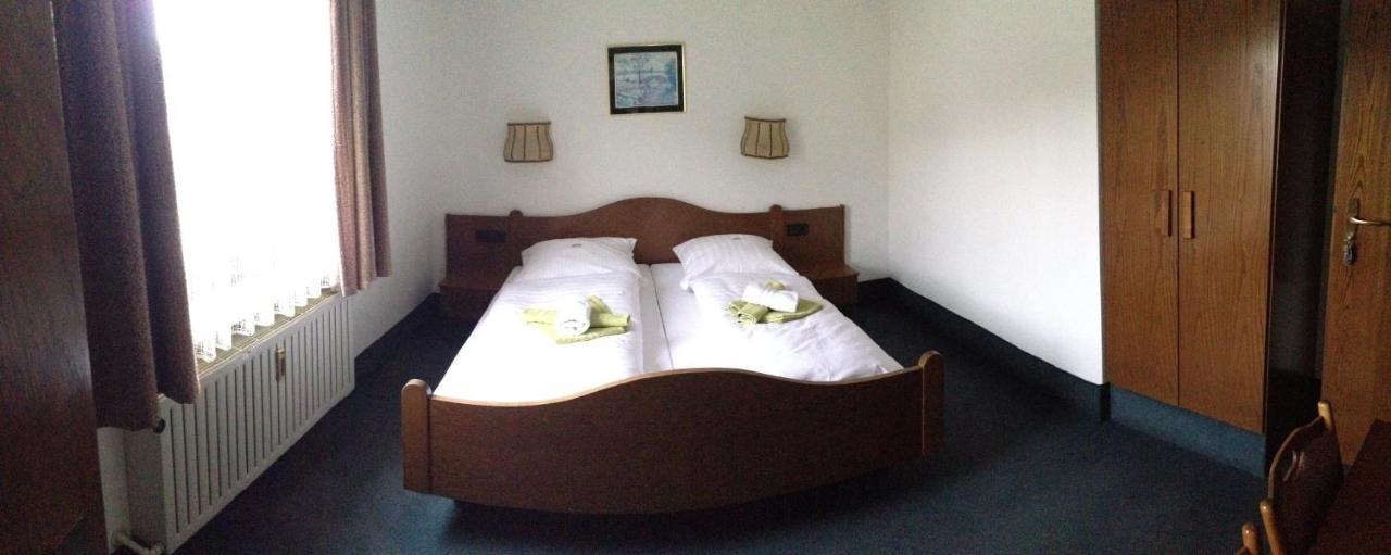 Goldene Rose Aparthotel Ebersbach an der Fils ภายนอก รูปภาพ